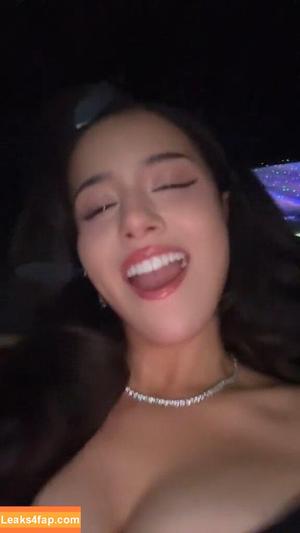 Pokimane фото #0217