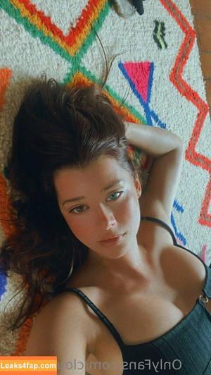 Sarah McDaniel photo #0009