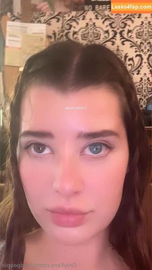Sarah McDaniel photo #0015