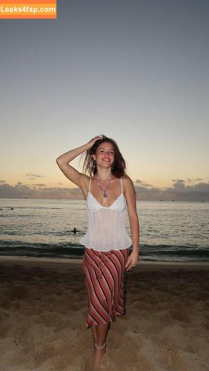Sylvia Snyders photo #0005