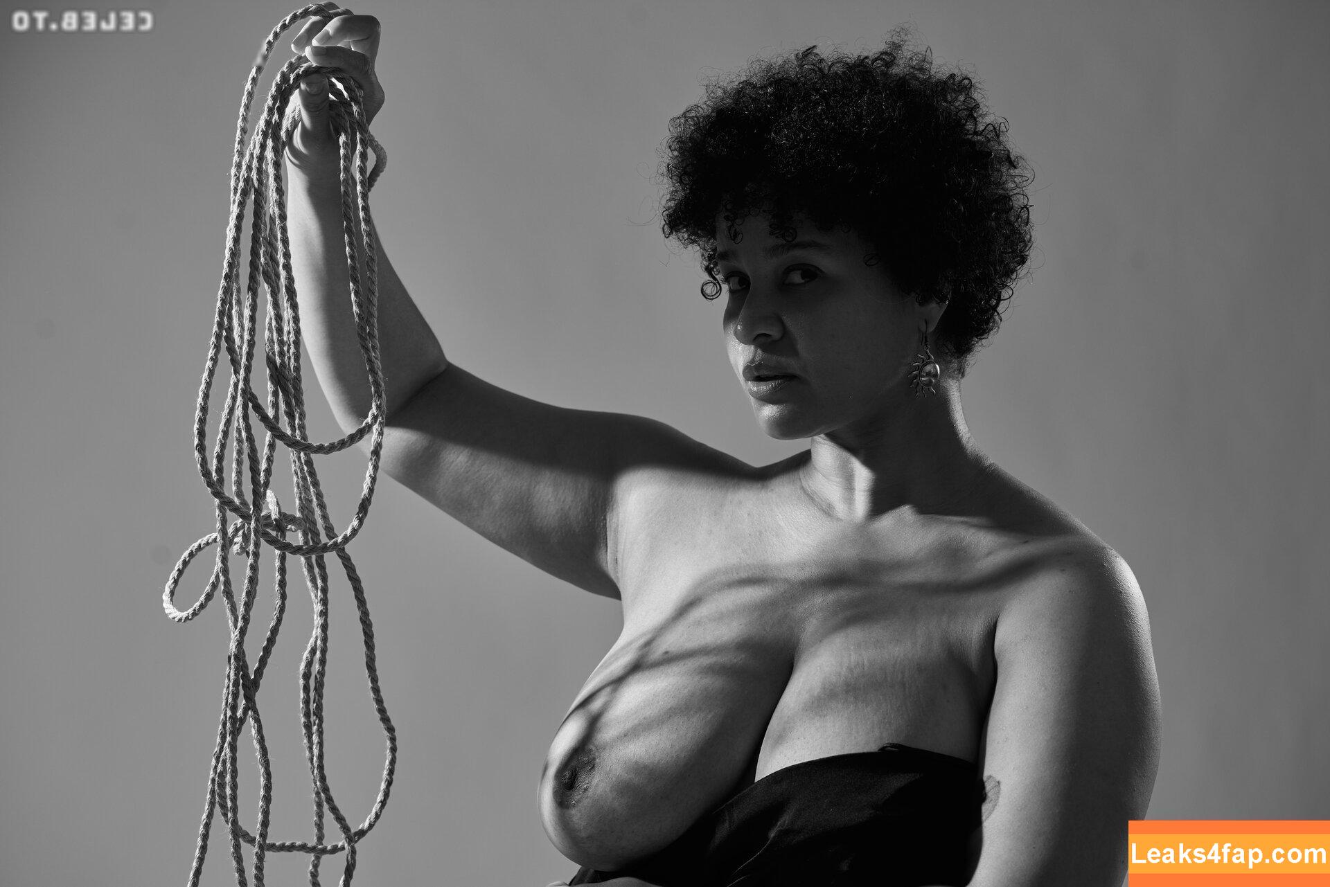 191107 /  leaked photo photo #1420