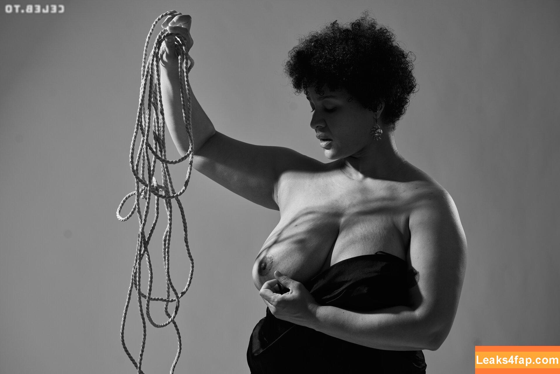 191107 /  leaked photo photo #1421