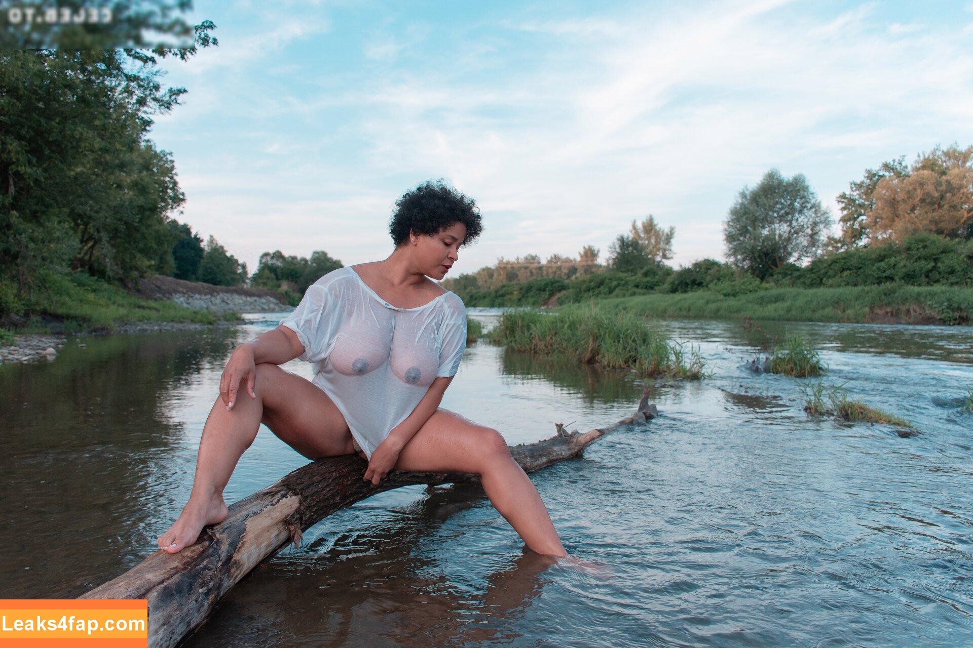 191107 /  leaked photo photo #1463