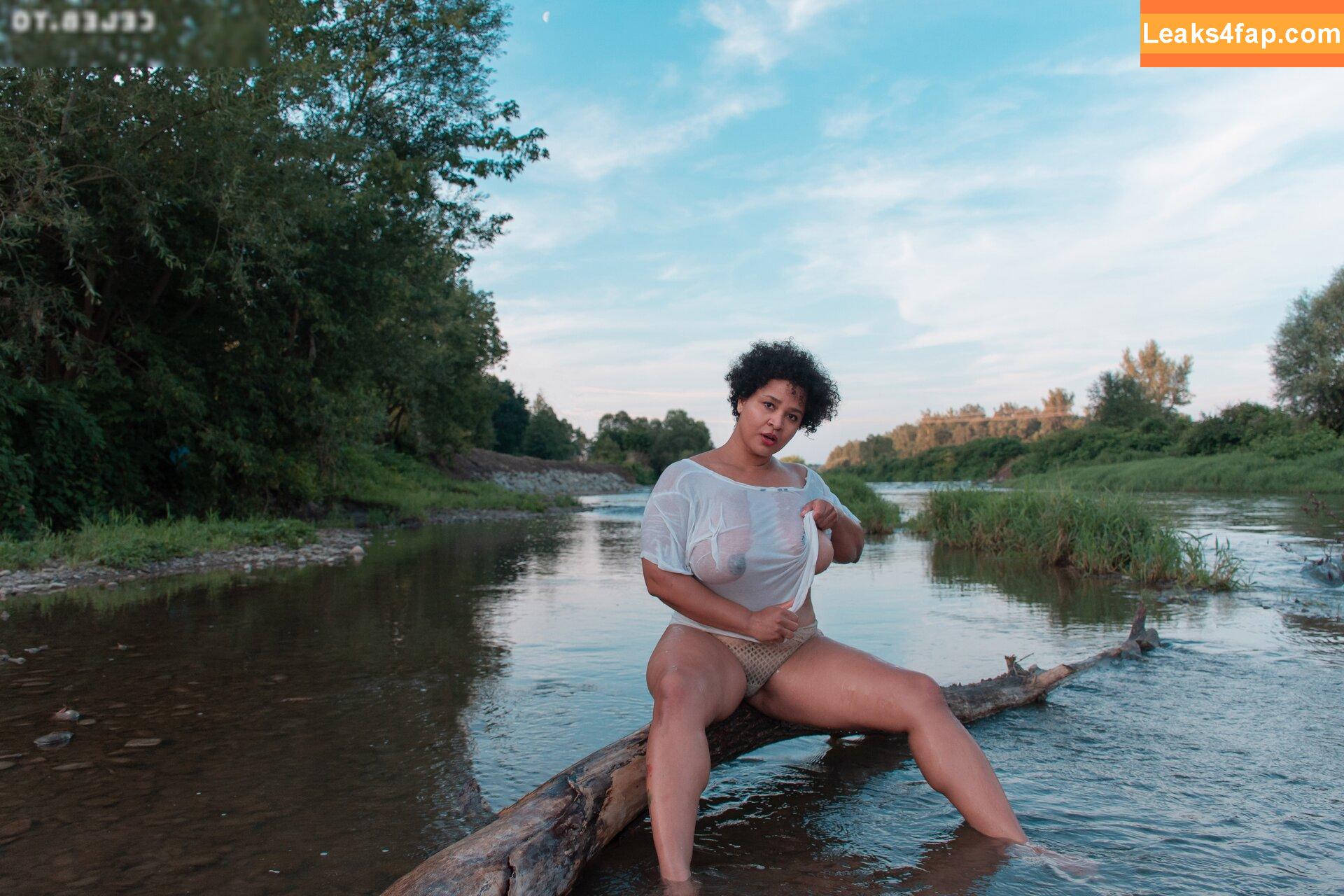 191107 /  leaked photo photo #1464