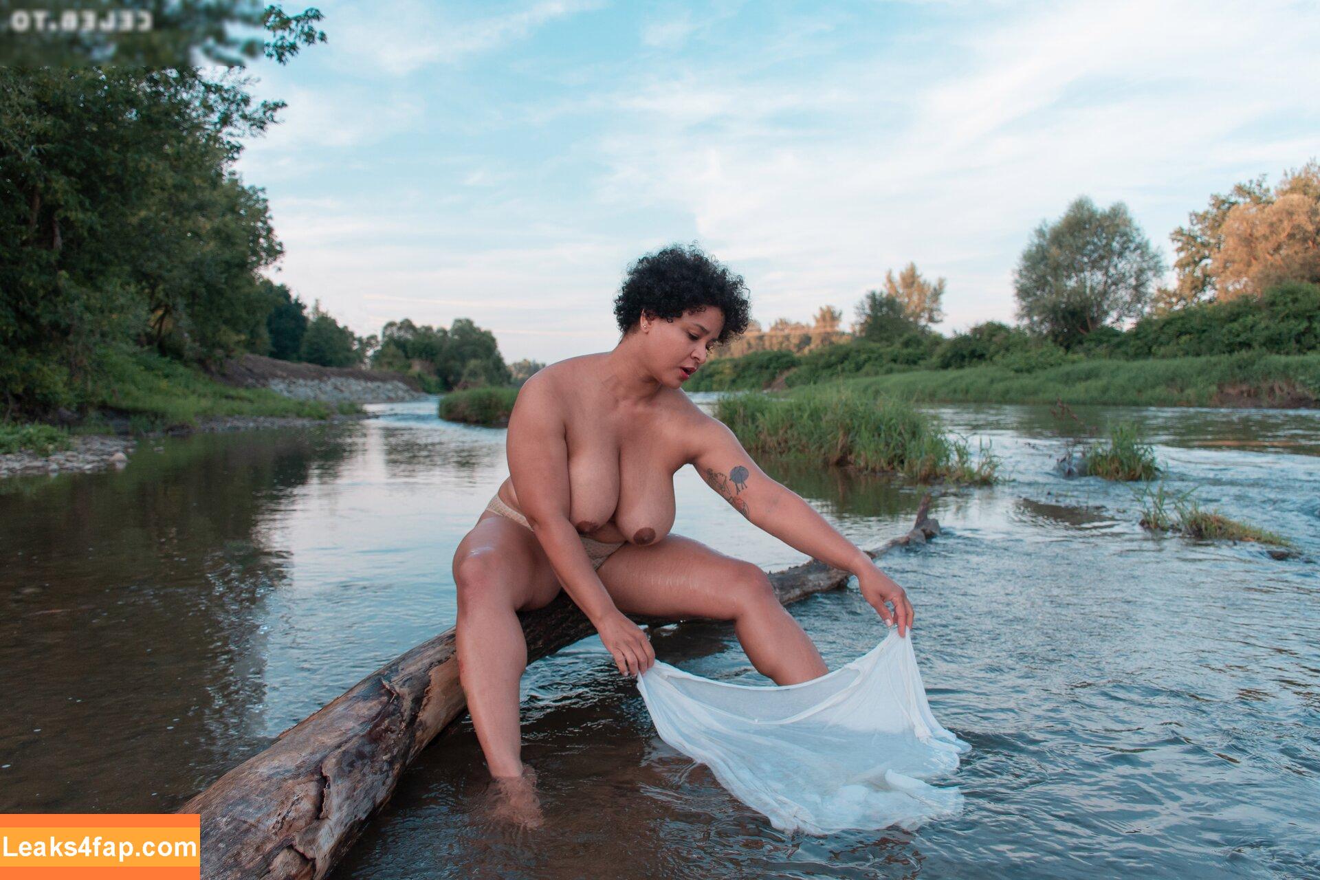 191107 /  leaked photo photo #1477