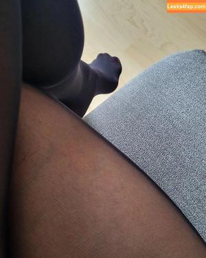 19th_nylon_lady82 photo #0008