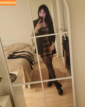 19th_nylon_lady82 photo #0018