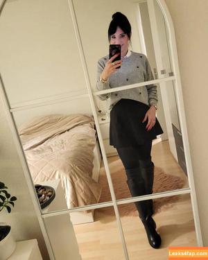 19th_nylon_lady82 photo #0025