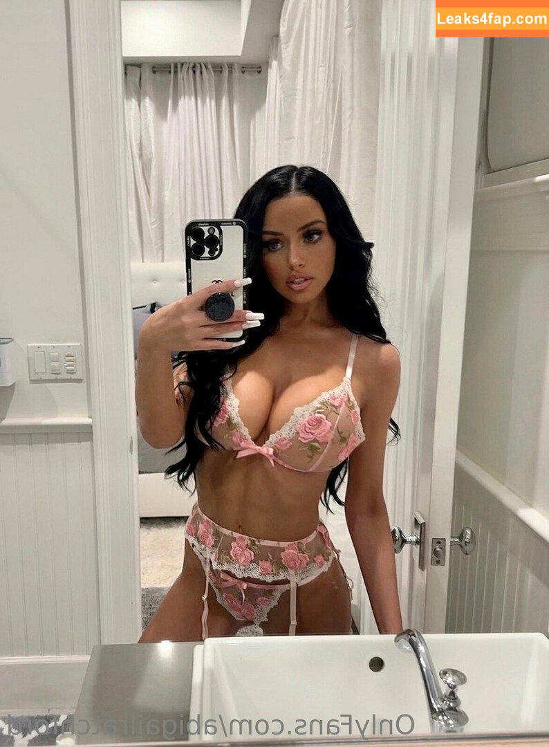 abigailratchford /  leaked photo photo #0026