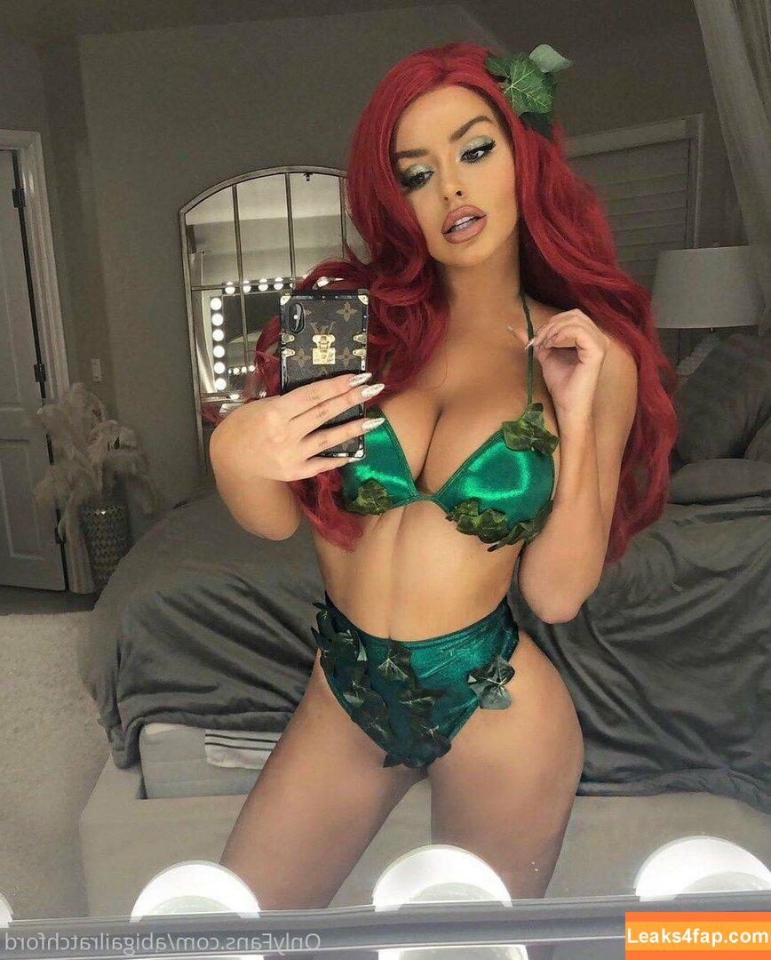 abigailratchford /  leaked photo photo #0060