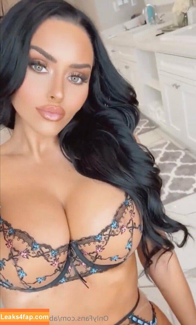abigailratchford /  leaked photo photo #0068