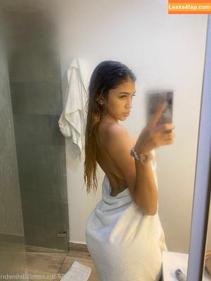 adelinebri photo #0051