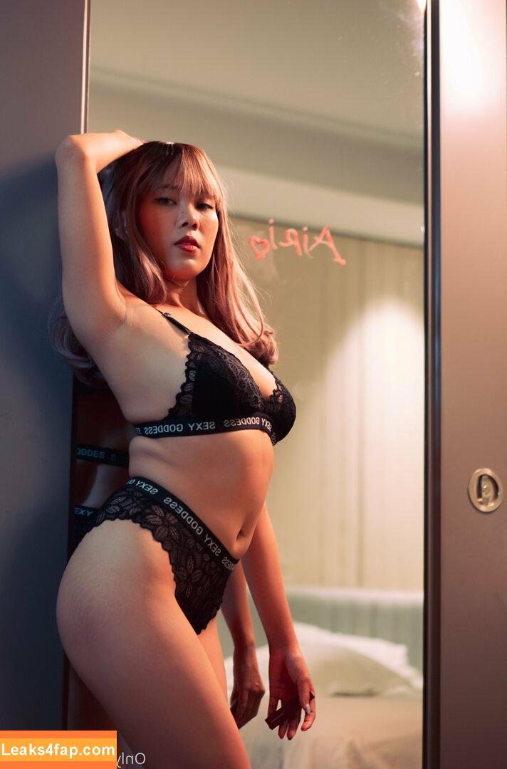 Airi25 / QueeenAirieee25 / airieee25 leaked photo photo #0011
