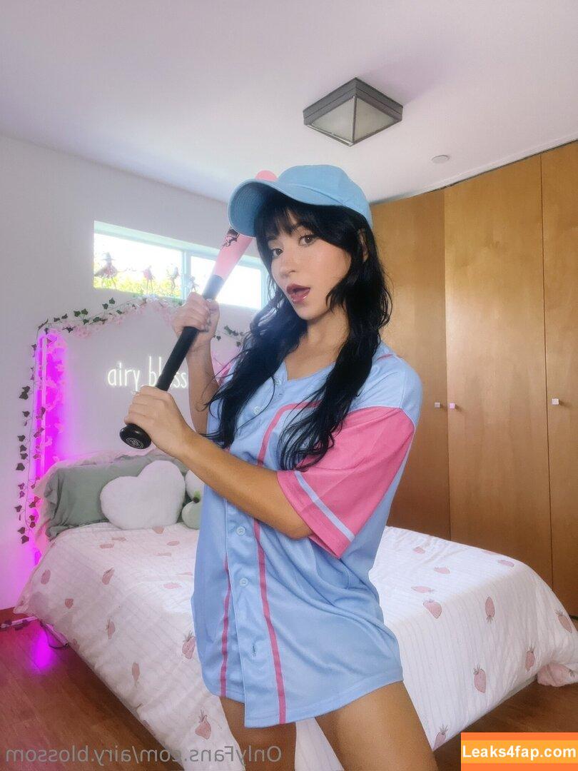 airy.blossom /  leaked photo photo #0001