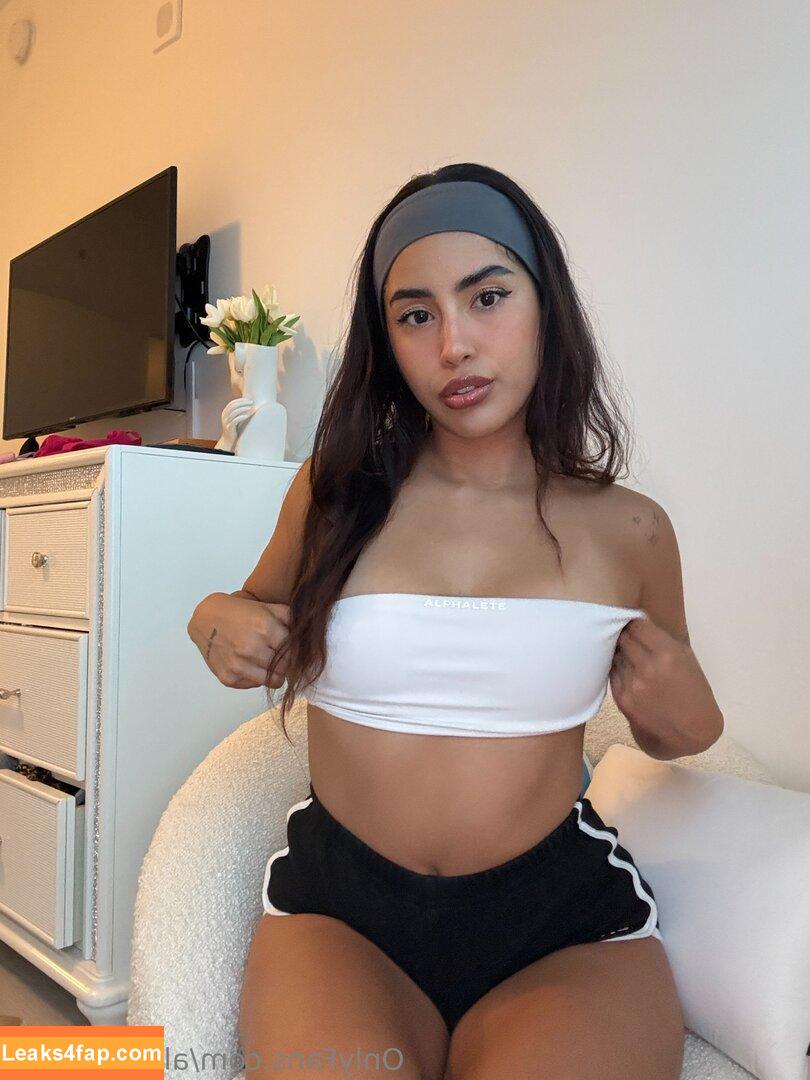 alethebratxo /  leaked photo photo #0008