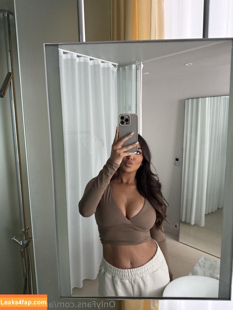 ambsphillips /  leaked photo photo #0006