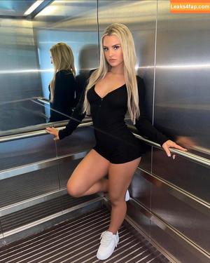 Amelia Bell photo #0023
