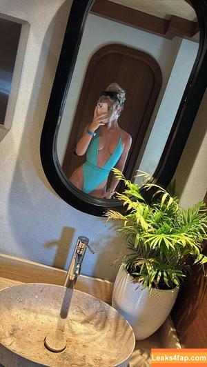 Amelia Bell photo #0112