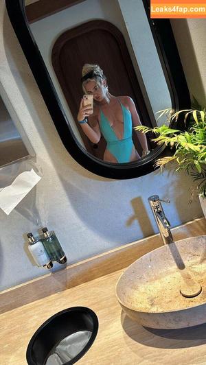 Amelia Bell photo #0113