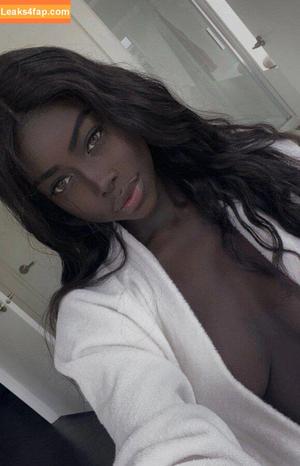 amirawest photo #0015