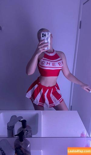 Amyrosebutt photo #0001