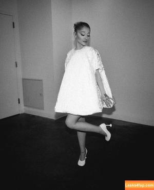 Ariana Grande photo #0237