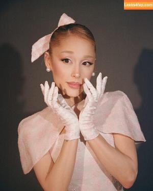 Ariana Grande photo #0338