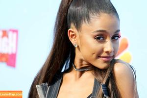 Ariana Grande photo #0371