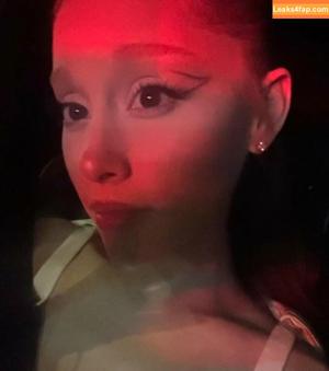 Ariana Grande photo #0393