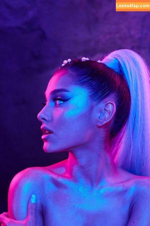 Ariana Grande photo #0411