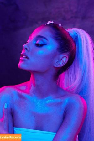 Ariana Grande photo #0412