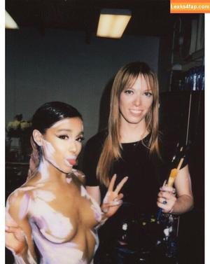 Ariana Grande photo #0474
