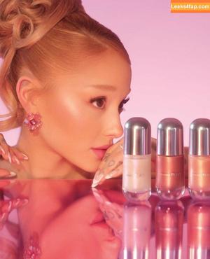 Ariana Grande photo #0551