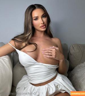 arianavx photo #0005