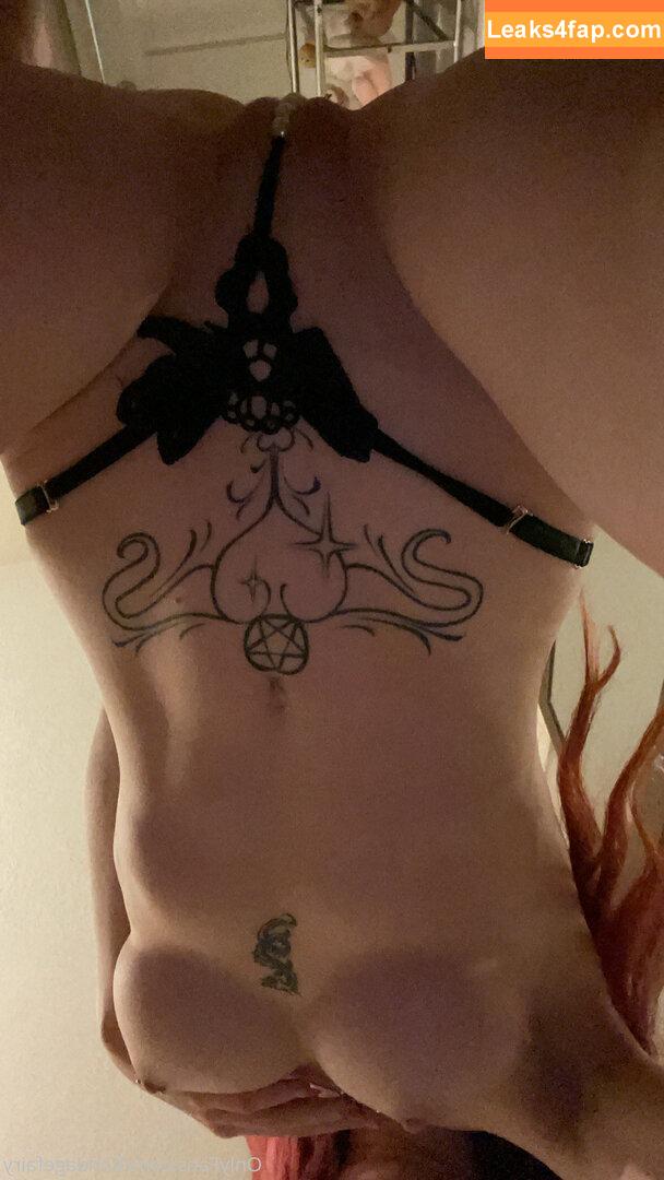 b00b1e /  leaked photo photo #0025