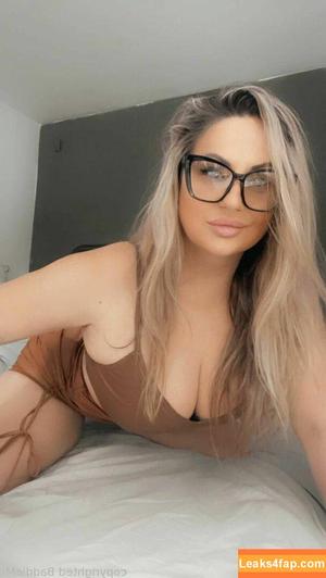 Baddiemi photo #0103