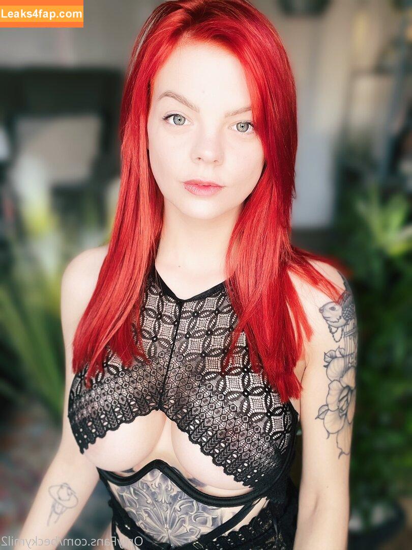 beckymil2 / beckymil1_ leaked photo photo #0004