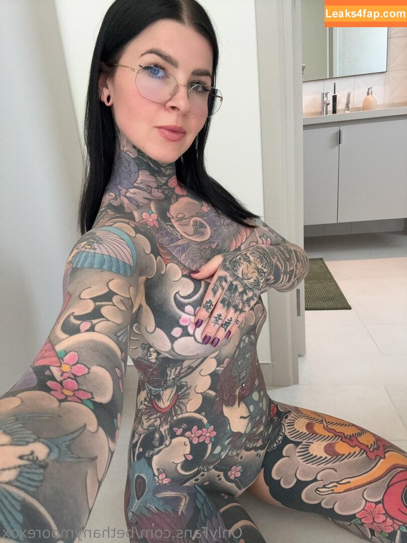 bethanymoorexox /  leaked photo photo #0025