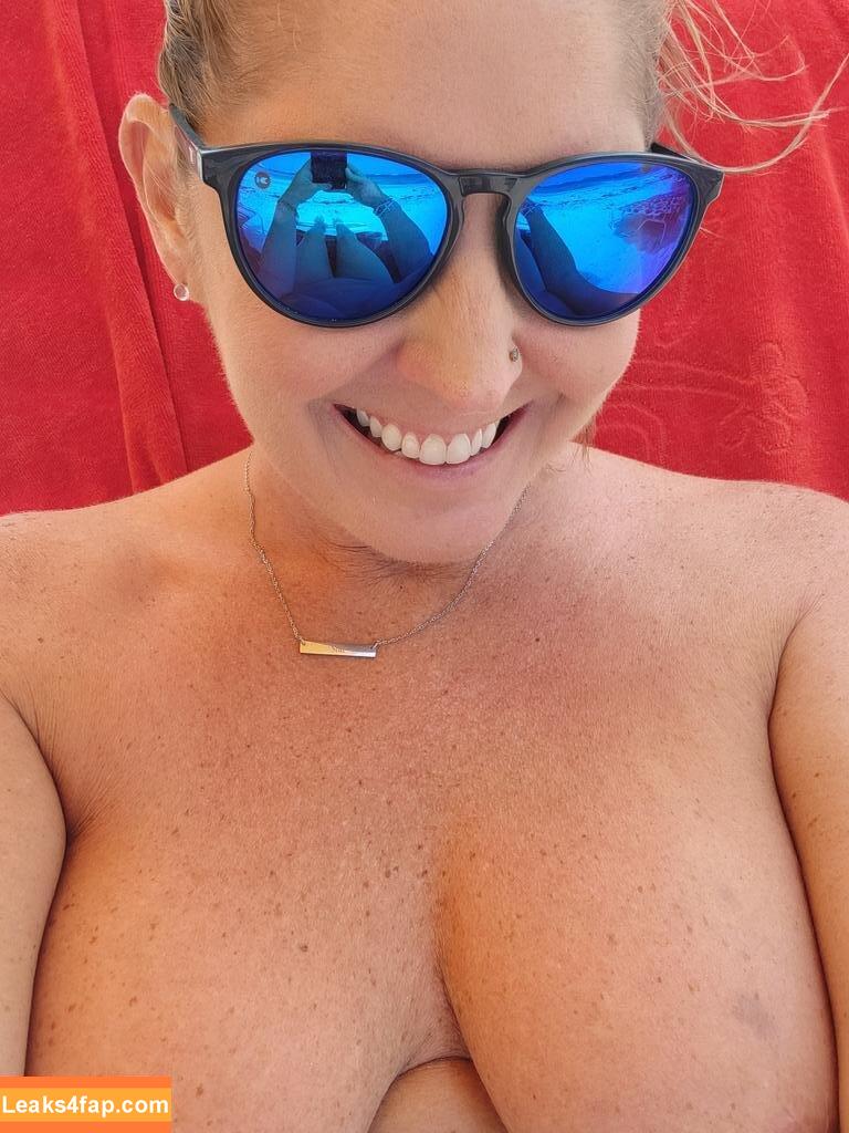 BikiniNicole /  leaked photo photo #0023