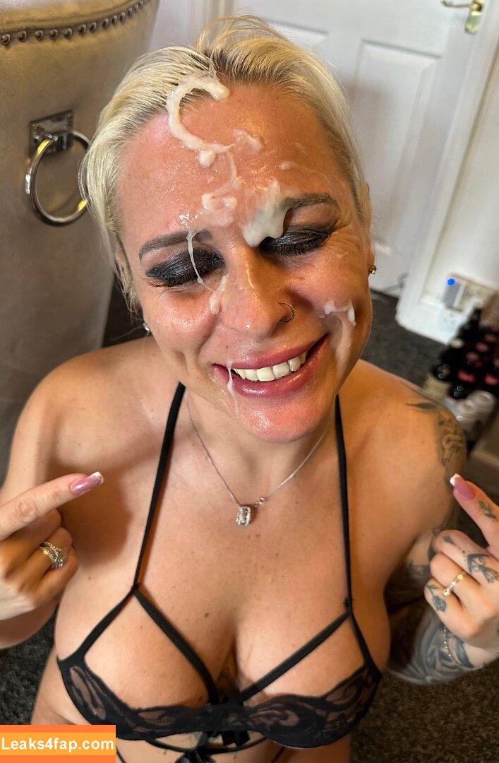 brithotwife / brit_hotwife leaked photo photo #0073