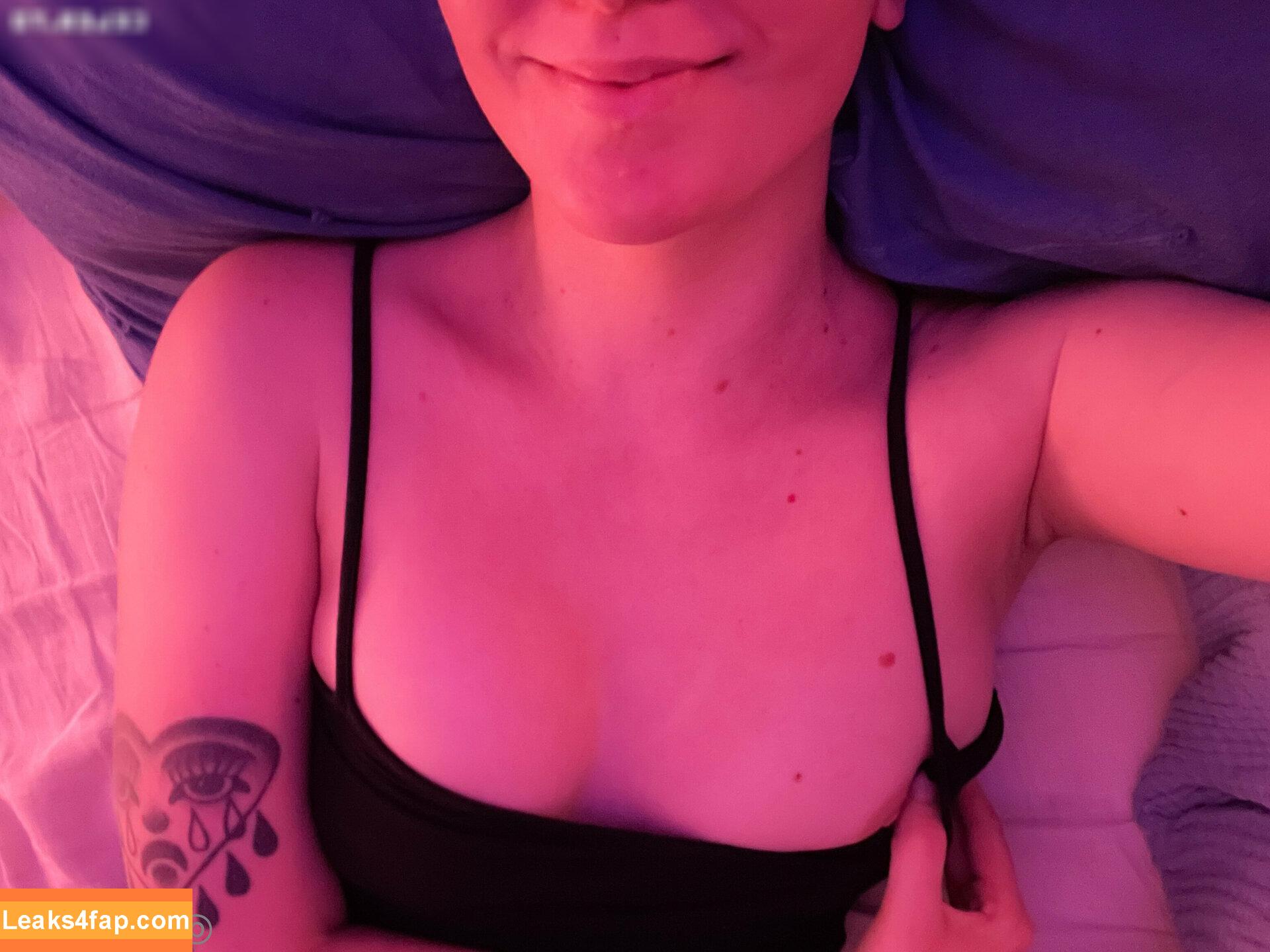 Britkitty / neopetkitty leaked photo photo #0773