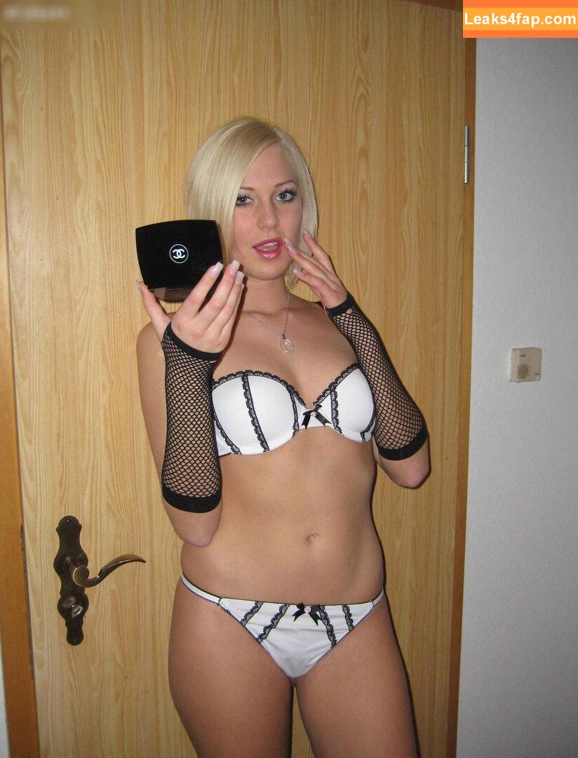 CaraCum / cara_cum leaked photo photo #0027