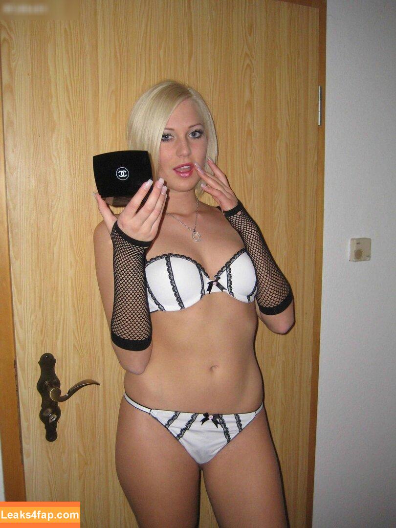 CaraCum / cara_cum leaked photo photo #0358