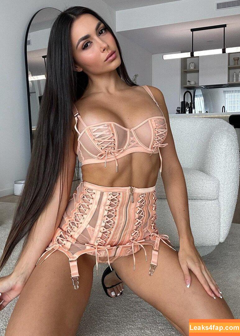 Carynbeaumont /  leaked photo photo #0019