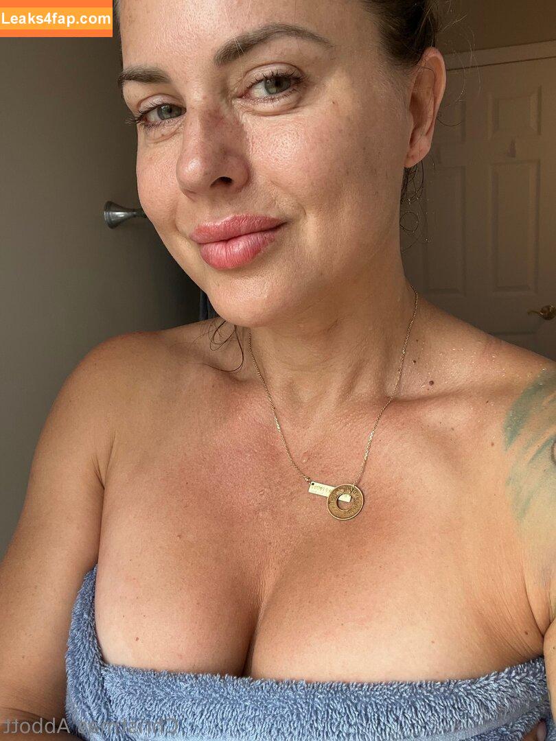 christmasabbott /  leaked photo photo #0001