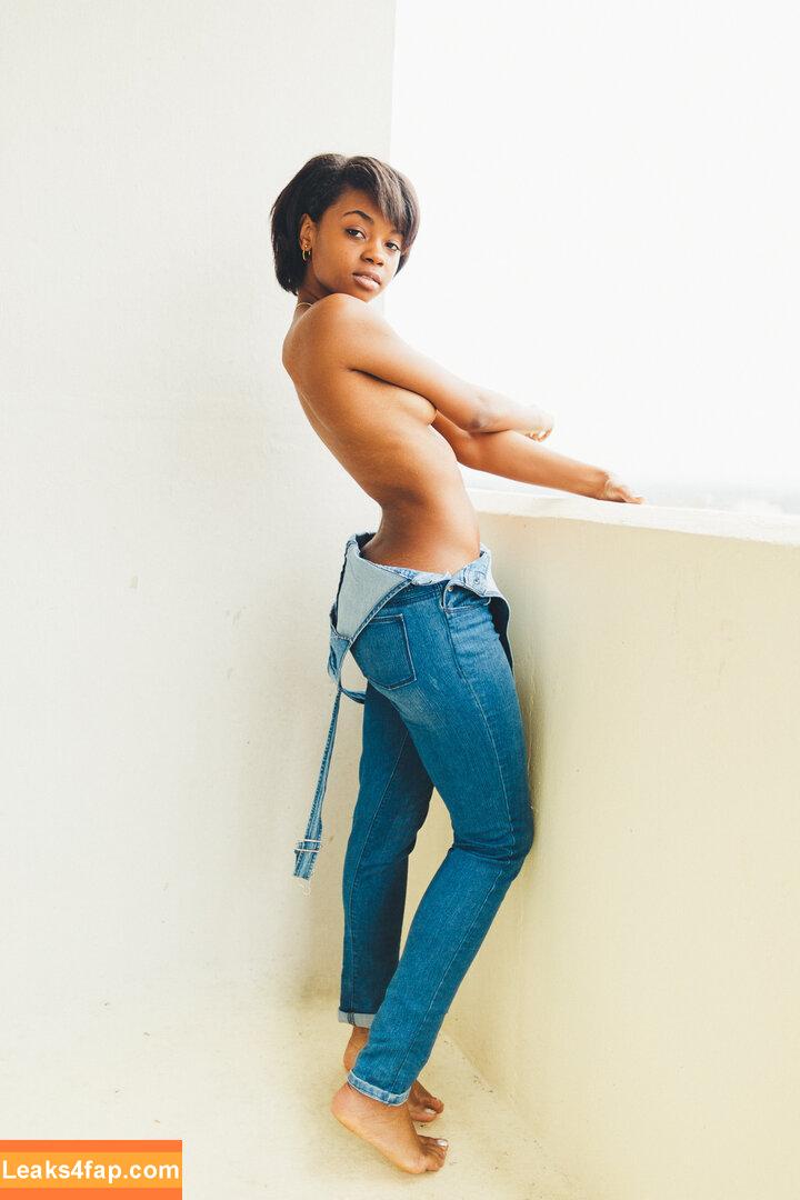 Cierra Vegas / CierraVegasXXX / lovecv / reallycierravegas leaked photo photo #0031