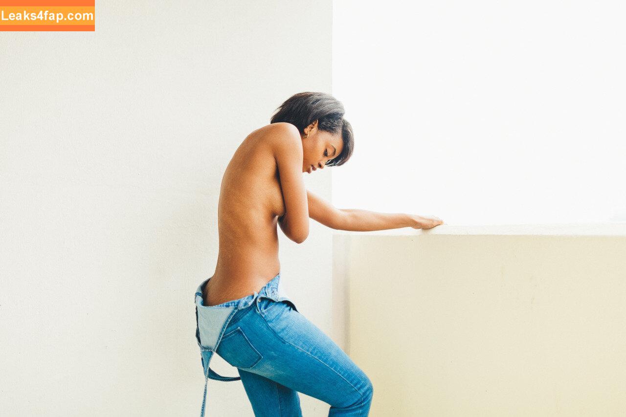 Cierra Vegas / CierraVegasXXX / lovecv / reallycierravegas leaked photo photo #0032