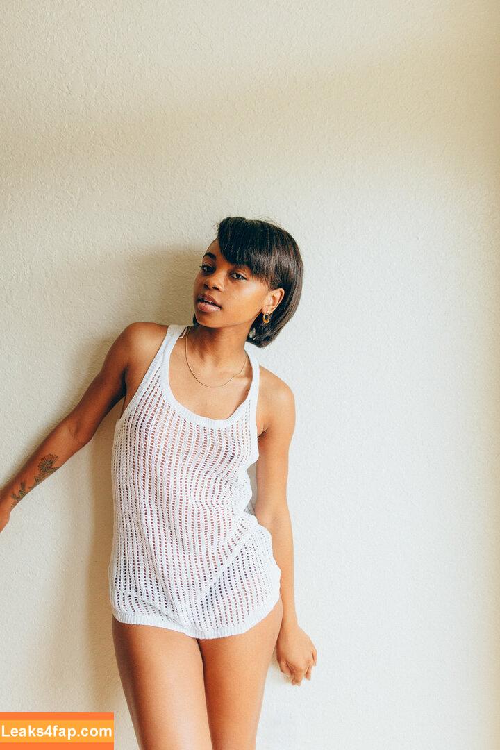 Cierra Vegas / CierraVegasXXX / lovecv / reallycierravegas leaked photo photo #0047