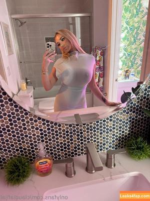 claudiafijal photo #0002