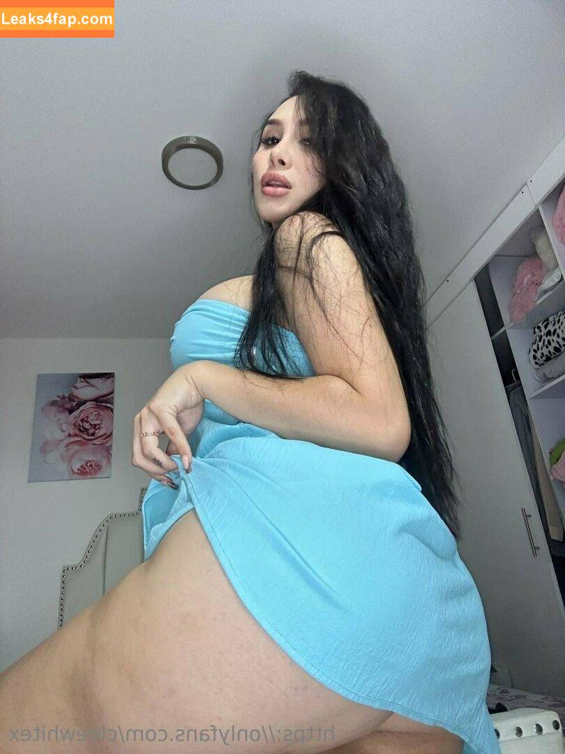 cloewhitex /  leaked photo photo #0010